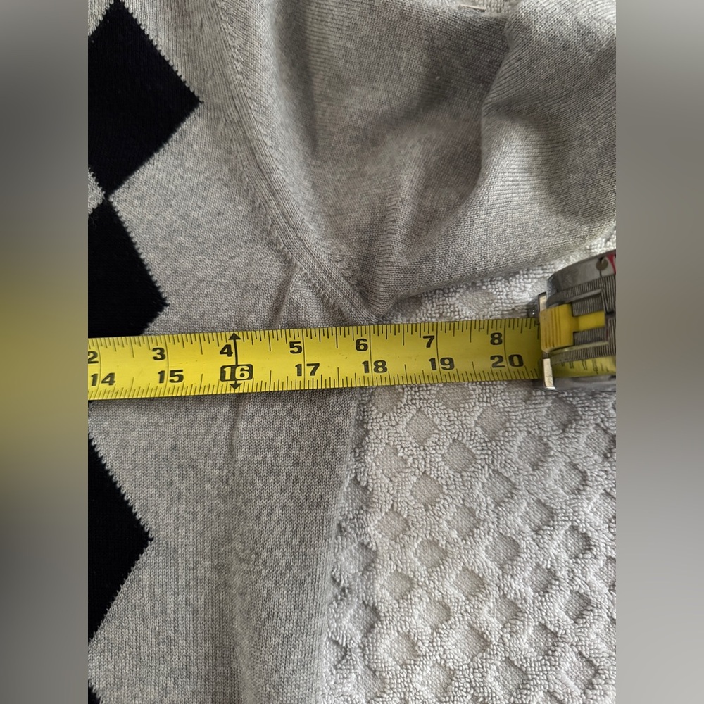 Burberry Golf Long Sleeve V-Neck Argyle Sweater Grey Red Black Merino Wool Small - Picture 16 of 16